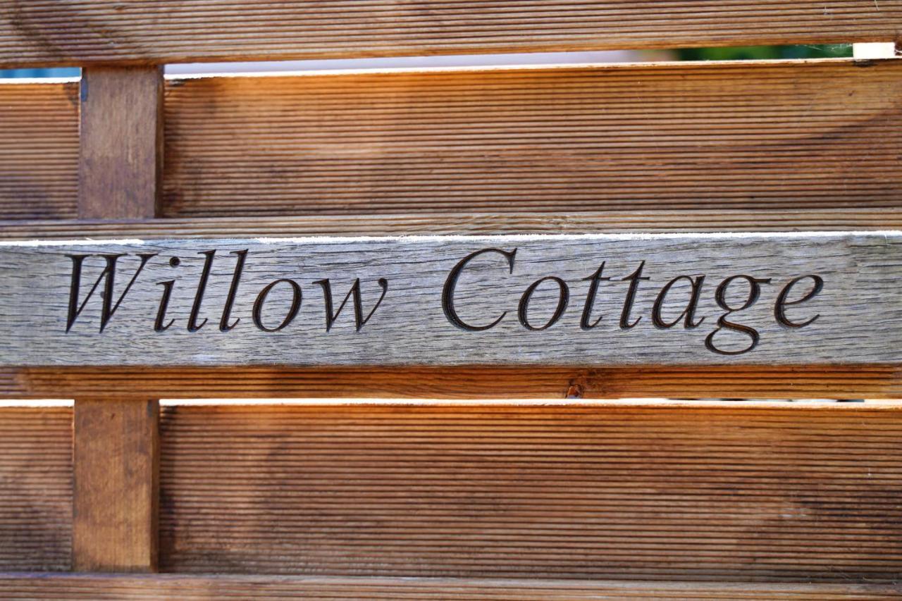 Willow Cottage With Private Hot Tub Upper Hulme Exterior foto